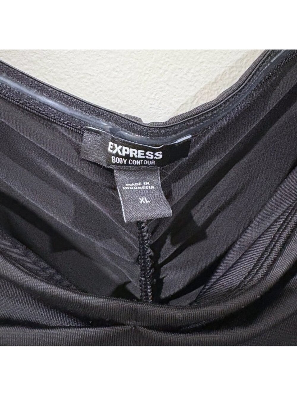 Express Body Contour Ruched Bodysuit - Picture 4 of 6